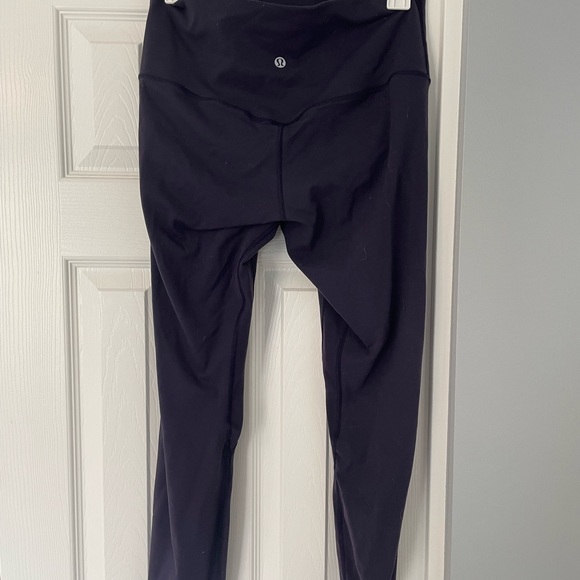size 10 navy blue lululemon leggings - Picture 1 of 2